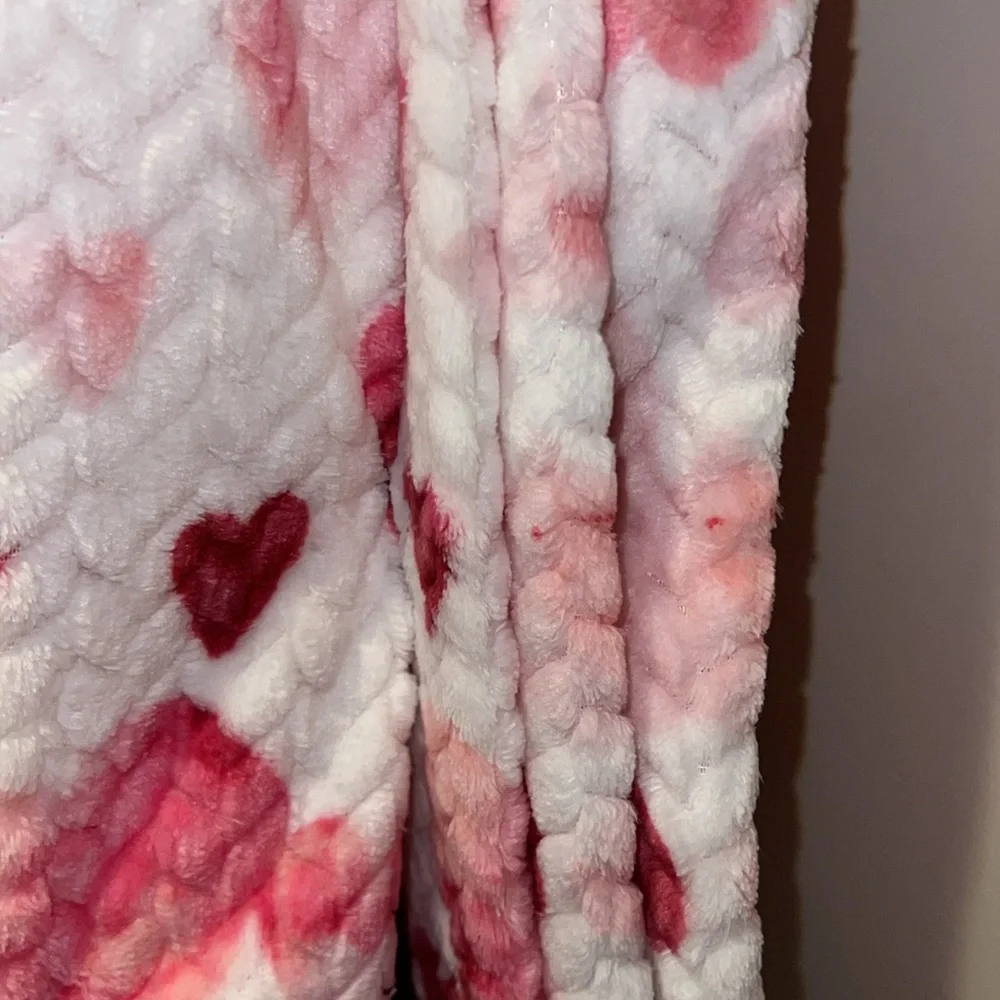 🩷💋Hugs and kisses throw blanket